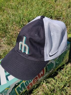 Nike Seattle Mariners vintage Trident logo, 2026 colors hat! OSFA strap back